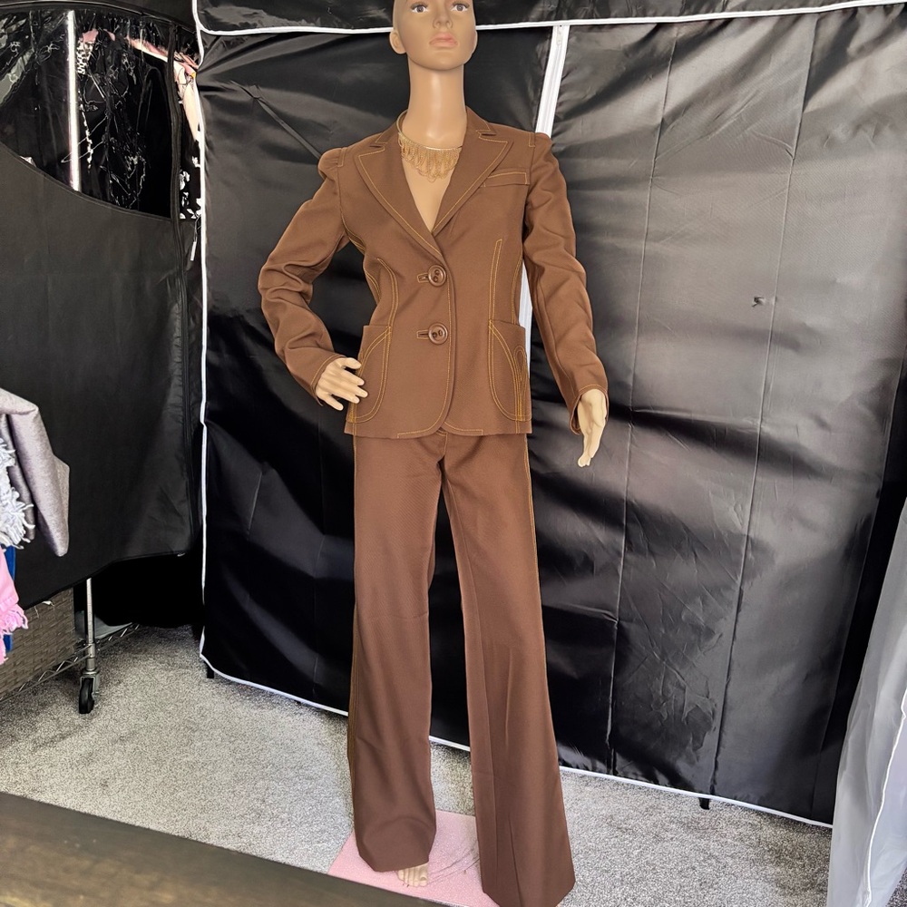 Marc Jacobs Brown Pantsuit with Tailored Blazer and Wide-Leg Pants